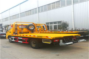 西双版纳附近拖车救援搭电